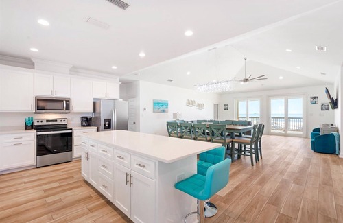 Dauphin Island House | New Gulf View Construction with Private Heated Pool - Hello Sunshine