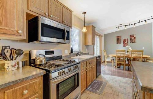 Buena Vista House | New! Home near HOT SPRINGS in Buena Vista, Colorado!