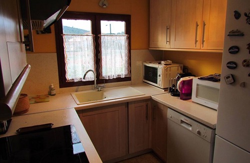 La Rouviere House | NEW -House in quiet location 7 km from beaches