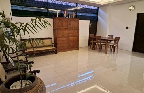 Dalung Villa | New house with nice view, available after 1 Aug'25