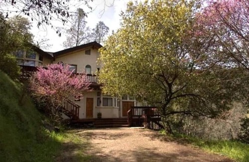 El Portal House | NEW Hunter House Retreat - 10.6 mi from Yosemite