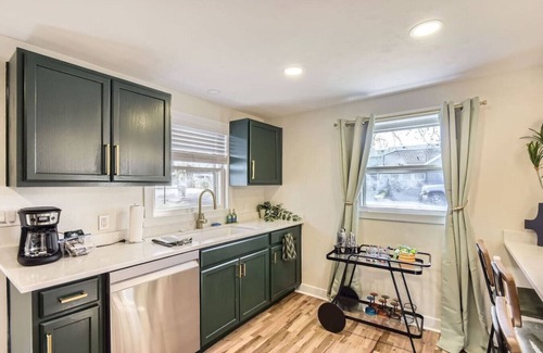 Berkley House | NEW I The Emerald Haus I Near Regis + Denver