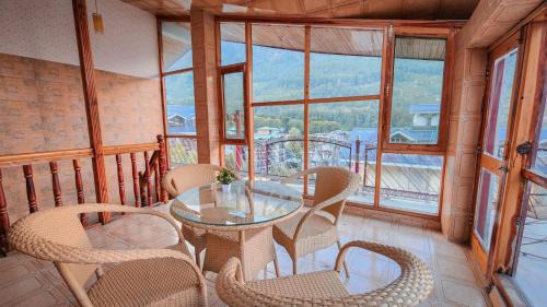 Manali Hotel | New jubilant