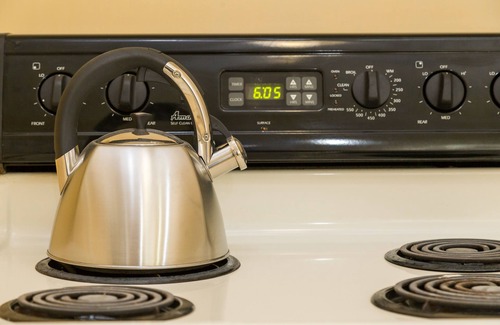 New Kingston Apartment | New Kingston Guest Apartment at Westbury