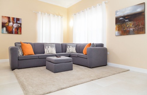 New Kingston Apartment | New Kingston Guest Apartment at Westbury