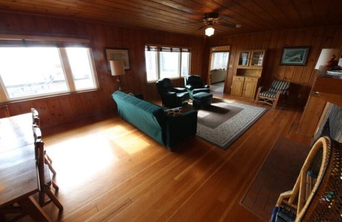 Detroit Lakes Cabin | NEW! Lake Melissa 5 Bedroom Charming Cabin