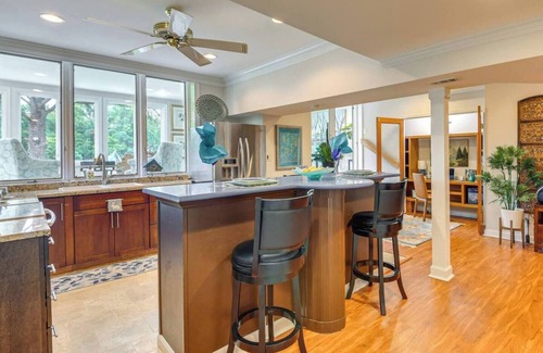 Columbia House | New Lakefront Studio Kayak, Patio & MiniGolf