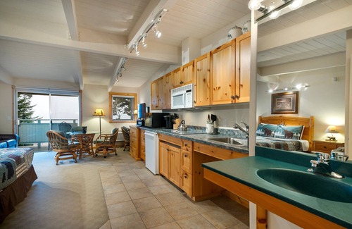 Polson Condo | New! Lakeside Adventure Studio!