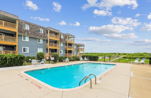 Duck Condo | New Listing - 3 BR Oceanfront Condo in Duck with pool