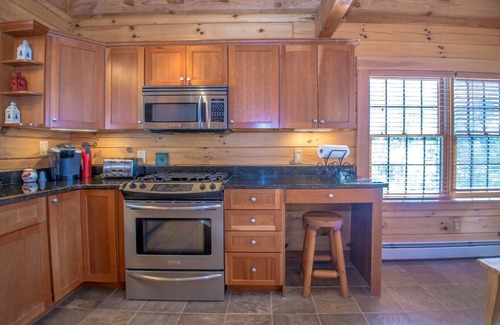 Intervale Cabin | New listing - Beautiful Spacious Custom Log Cabin.