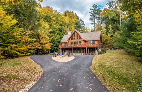 Intervale Cabin | New listing - Beautiful Spacious Custom Log Cabin.
