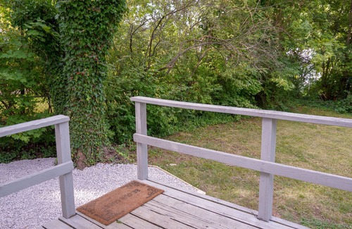 Maryville House | NEW LISTING. Close to hospital. downtown & parks.
