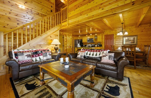 White Oak Lodge Cabin | New Listing Discounts! 3 Kings Cabin - 15 minutes to Gatlinburg