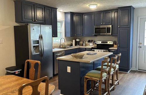 Lexington House | New listing for newly renovated 3 BR Home 1 mile from Historic Lexington