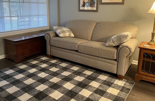 Crossville - Harriman Apartment | NEW LISTING Mountain ridgetop apartment located in a quaint setting