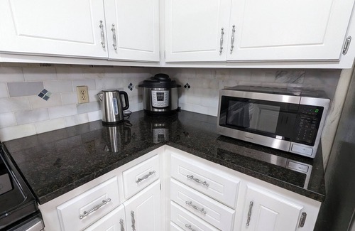 Northeast Minneapolis House | New Listing Promotion-Cozy&Spacious 4 BR/2BA house w/Game Room in central Mpls