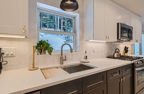 Breckenridge House | New Listing! Quandary View Retreat 3 Bedroom Home by RedAwning