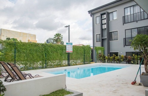 Guacima Apartment | New Loft near SJO Airport, A/C, king bed apartment