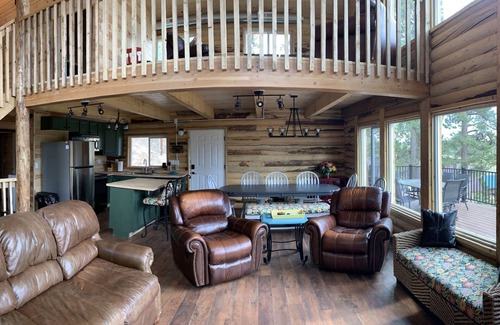 Meadow View Heights Cabin | New Log Cabin - 3 bed 2 bath with 180 degree unobstructed views