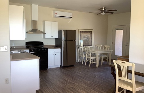 Truth or Consequences Condo | New Lovely 1 BDRM Apartment! Cozy and Comfortable!