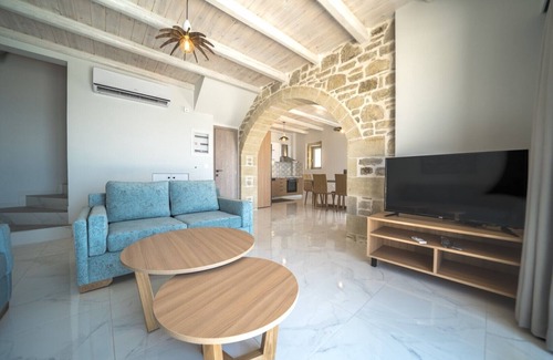 Zerviana Villa | New Lux Villa★3 Infinity pool★3 Jacuzzi★23 sleeps