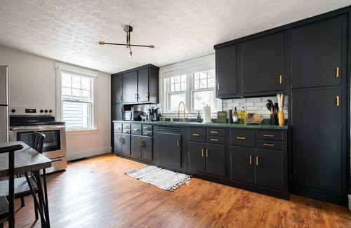 Chillicothe Apartment | NEW Luxe Pet Friendly Free Parking Downtown
