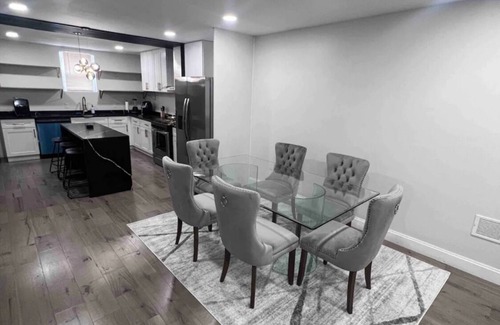 Downtown Baltimore House | New Luxurious Home! 6 minutes from Harbor Skyline View