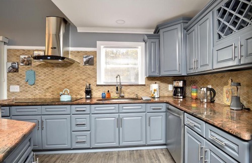Long Pond House | NEW Luxury Pocono house -Newly renovated -Hot Tub -Game Room -Firepit -Pet Friendly -Near attractions