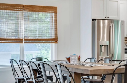 Massanutten House | NEW!Massanutten Home~INDOOR HEATED POOL~Theater~Hot tub~Family Friendly~Sleeps14