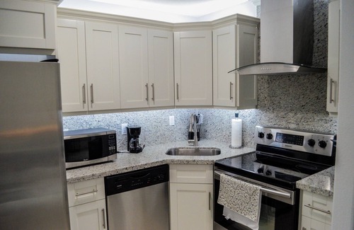 Cutler Bay House | New Miami Townhouse On Lake SU For Families 3Bd, 1Bth, 5 Per