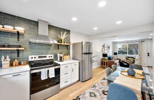 Berkley Apartment | NEW Modern & Chic Denver Apartment