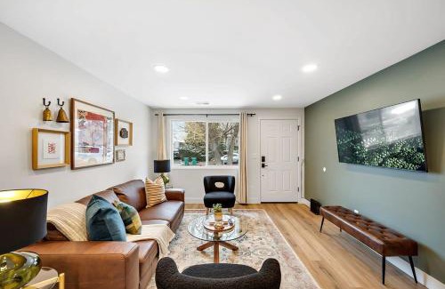 Berkley Apartment | NEW Modern & Chic Denver Apartment