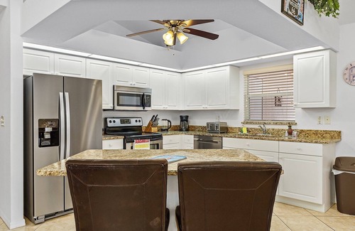 Trafalgar Villa | New, modern, exclusive house, stylish pool area, central SW, near golf course