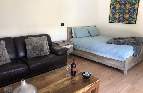 Cape Woolamai Apartment | New Modern, luxurious studio appartment 5mins walk to beach, shops and cafe's.