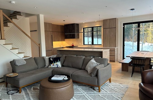 Waitsfield House | New Modern Mountain Retreat