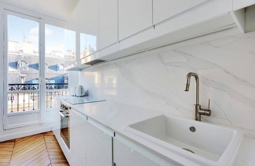 Saint-Germain-l'Auxerrois Apartment | NEW Modern & stylish apt w/stunning Seine views!