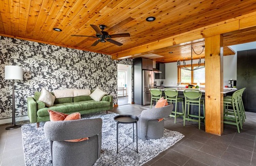 Swan Lake House | NEW:Modern Waterfront Home w/dock nr Bethel Woods
