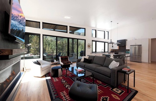Columbine Lake House | New Mountain Home on 2 Acres - 2 Miles to Purgatory - Views/Hot Tub/Fire Pit