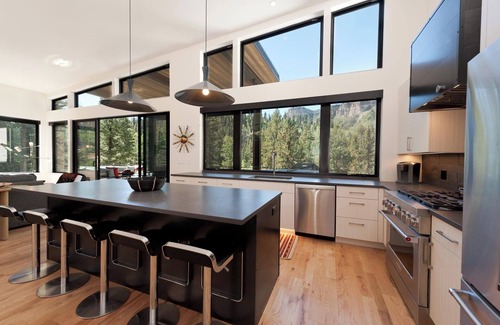 Columbine Lake House | New Mountain Home on 2 Acres - 2 Miles to Purgatory - Views/Hot Tub/Fire Pit