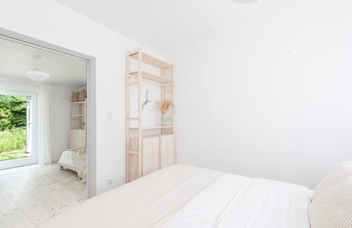 Danisch Nienhof Apartment | NEW: Nordic Bo - waves, forest and wild coast