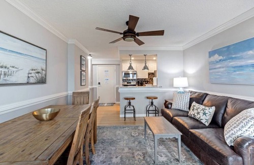 Virginia Beach Condo | New Oceanfront 2bd, 2bth/ Beach/Pool/Boat