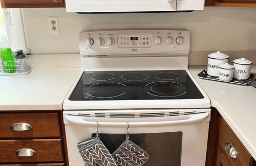 Millerton House | New owner special - The House of Maples: 3 bedroom + 2.5 bath in Millerton NY
