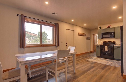 Palmer Lake Apartment | *New* Palmer Lake Hibernation Den