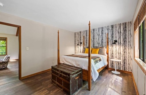 Lake Lure House | NEW! Peak Retreat- Lake Lure- Family Friendly!