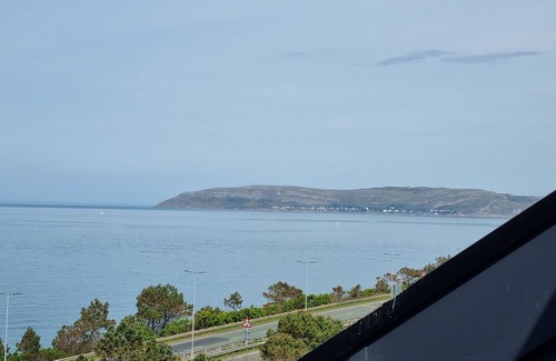 Penmaenmawr Apartment | New penthouse apartment with stunning sea views