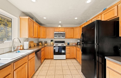 McCall House | New! Pet friendly haven with outdoor space, parking, near trails