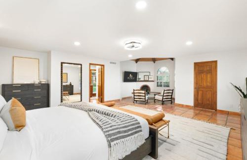 Pinnacle Paradise House | NEW Pinnacle Peak 3 Acre Desert Estate