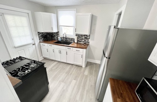 Canton House | NEW! Private Home in Canton! Pro Football Hall of Fame!