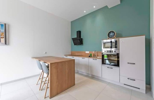 Saint-Pol-de-Leon Apartment | New, quiet, comfortable 3-star Meublé de Tourisme apartment.
