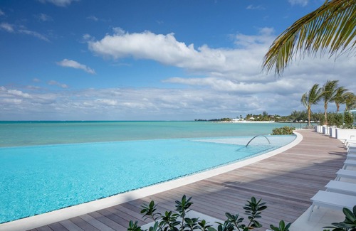 Nassau Resort | New Resort! Ocean Front Suite Perfect for Families or Couples Traveling Together